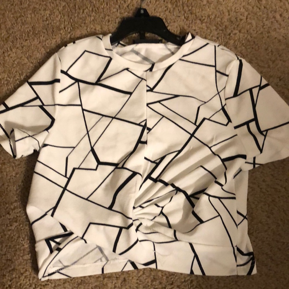 Geo cross crop top